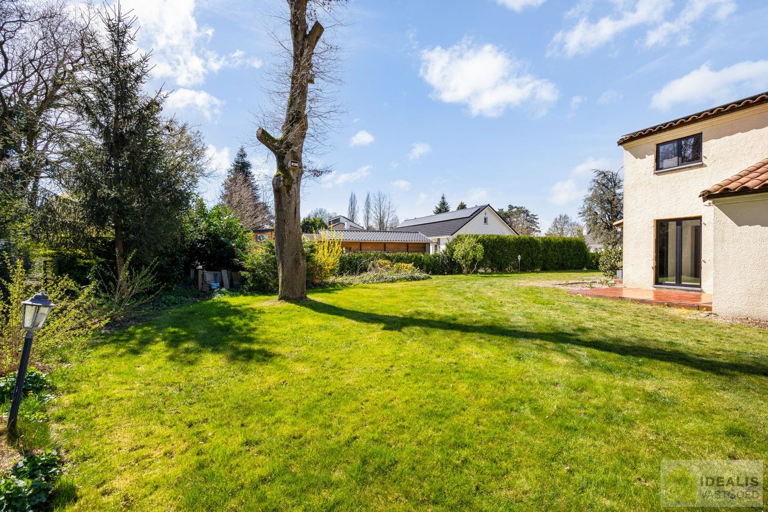 SCHITTERENDE VILLA OMRINGD DOOR PRACHTIGE TUIN MET EEN ZUIDERSE TOETS! foto 45