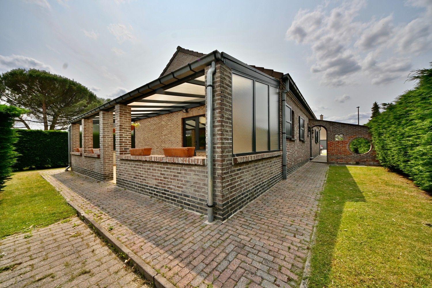 Rustig gelegen laagbouw woning met 2 slaapkamers, garage en tuin. foto 21