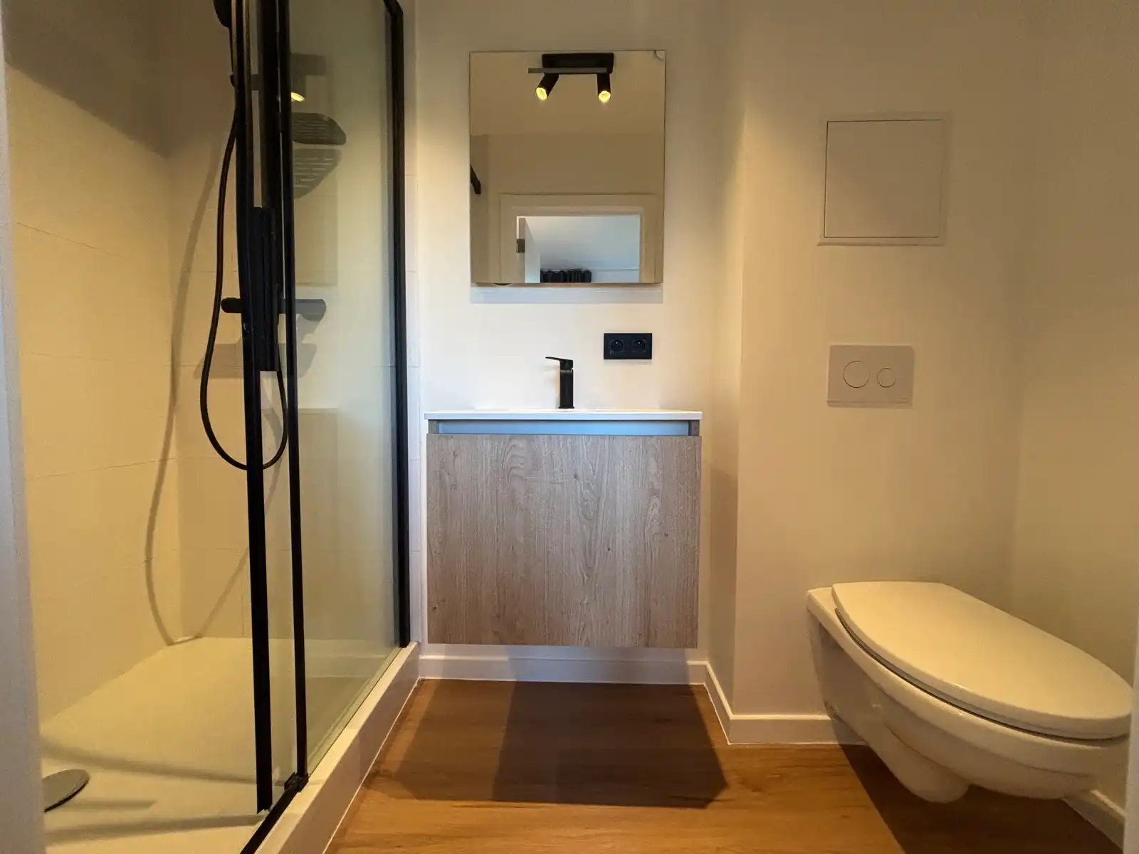 Studio onmiddellijk te huur!  foto 6