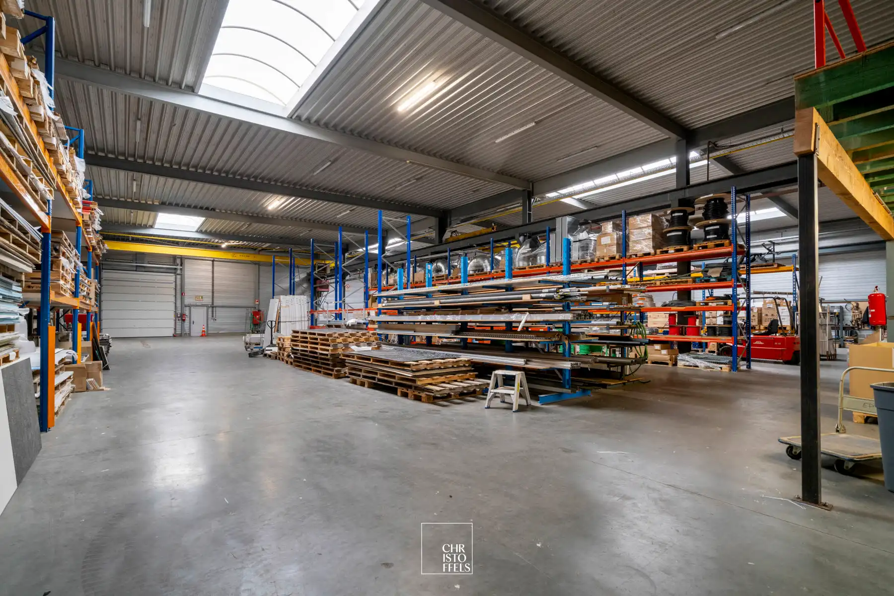 Multifunctioneel bedrijfsgebouw op 4.091 m² met bedrijfshal van ca. 1.846 m², kantoren van ca. 187 m² en conciërgewoning van ca. 244 m² foto 10