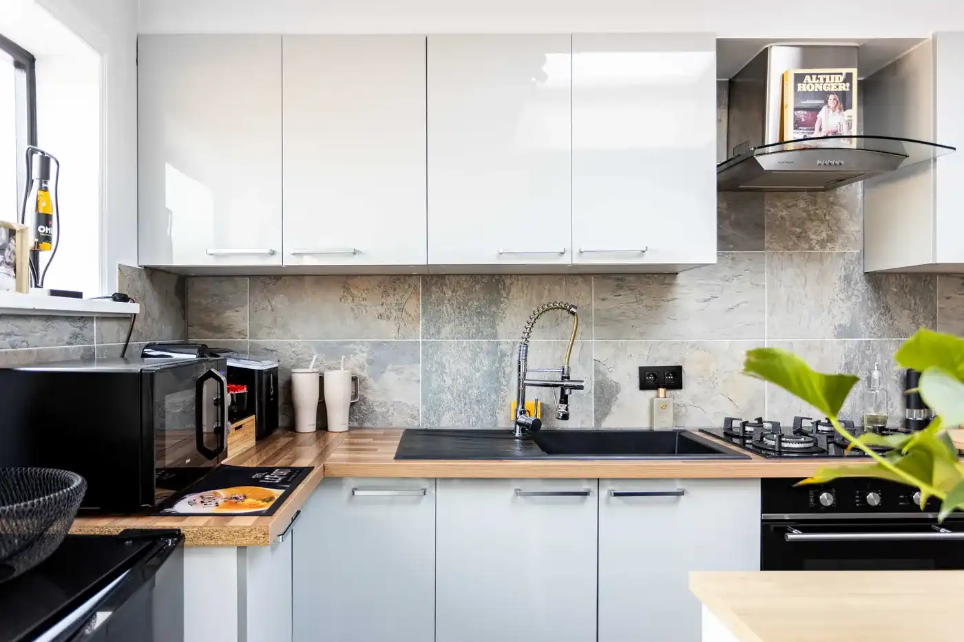 Instapklare, vernieuwde woning op rustige locatie! foto 6