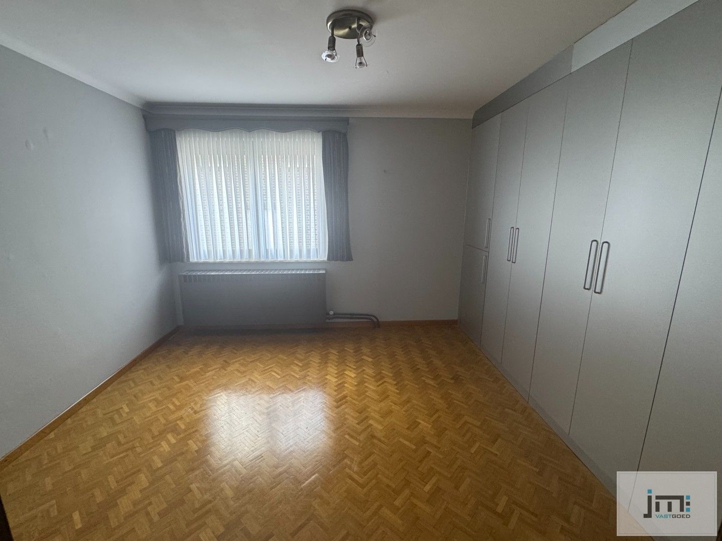Ruime woning met 4 slaapkamers en dubbele garage foto 13