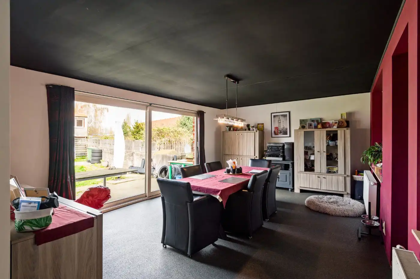 Ruime woning met 3 à 4 slpk., garage en oprit op een perceel van 702 m² foto 7