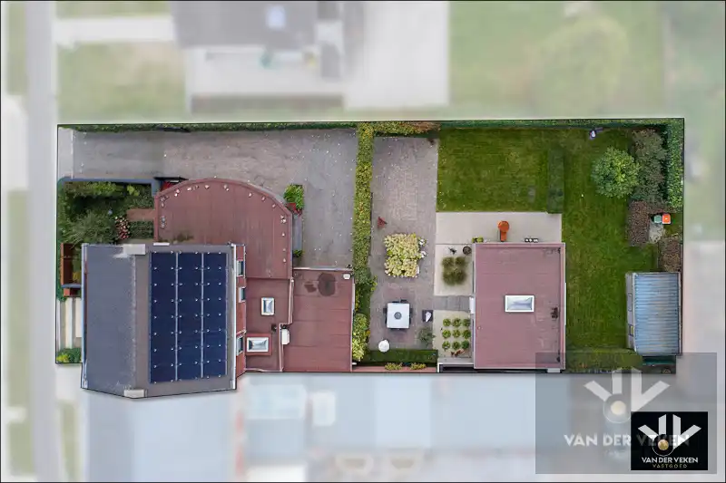 Knap afgewerkte, energiezuinige en ruime woning met vier slaapkamers, guesthouse/praktijkruimte op een centrale (maar toch bosrijke!) locatie te As foto 36