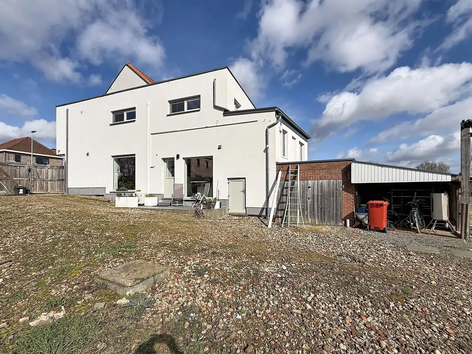 Gerenoveerde woning, 3 slpks, 2 bdks, opp 15a 80ca foto 3
