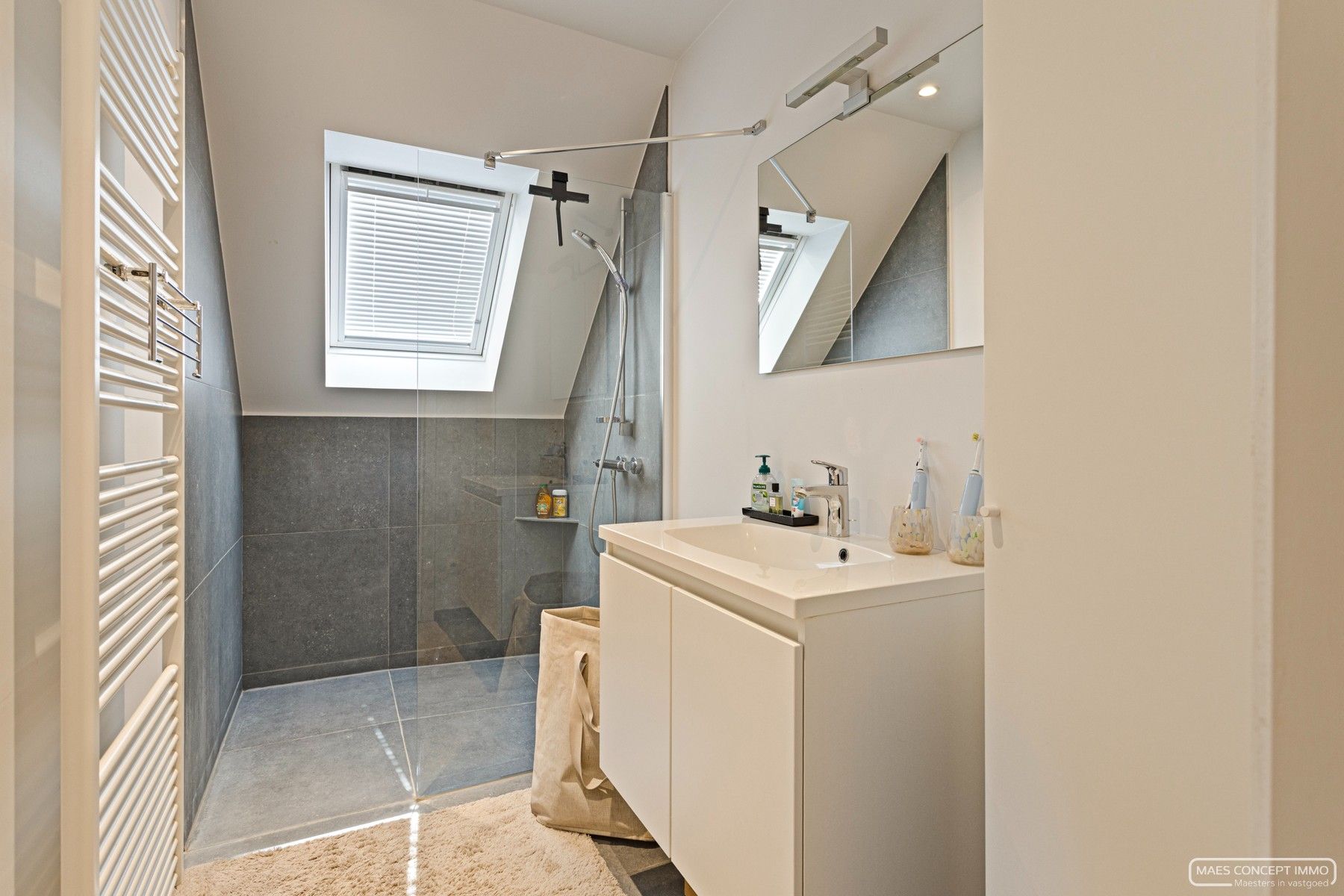 Architecturale alleenstaande woning in Anzegem centrum foto 22