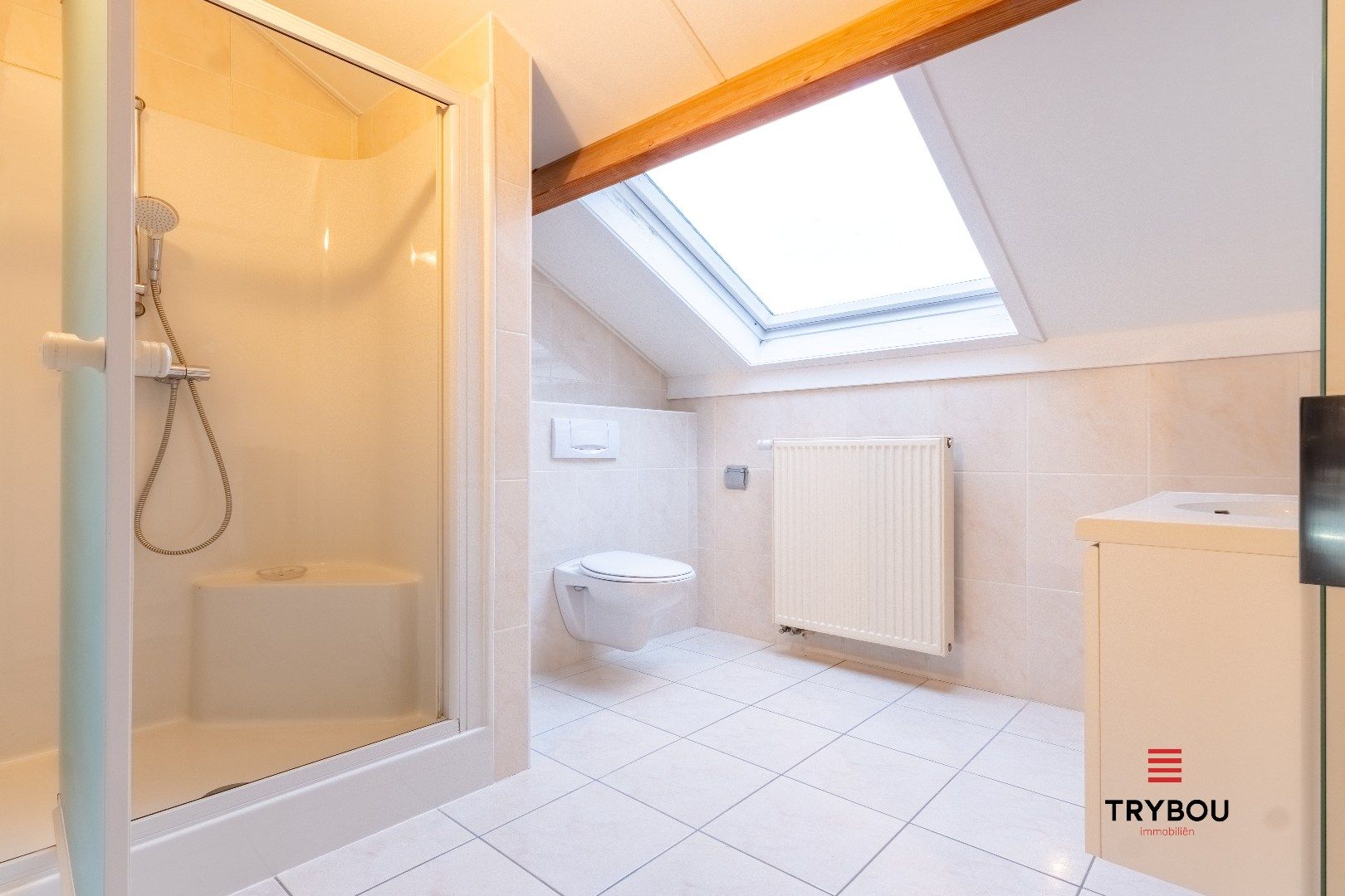 Karaktervolle gezinswoning met 4 slaapkamers op toplocatie foto 13