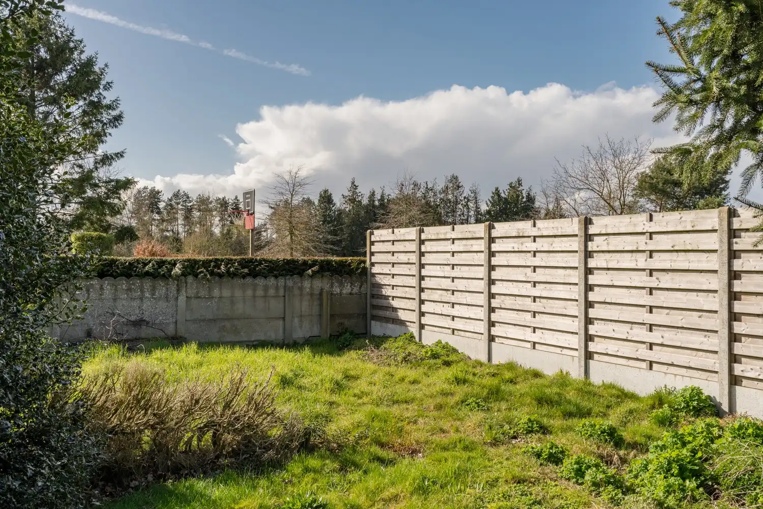 Leuke gezinswoning met 3 slaapkamers nabij de verbindingswegen foto 26