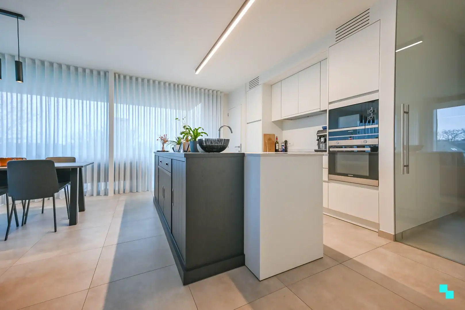 Uniek hoekappartement in blok IV van residentie Blauwpoorte foto 9