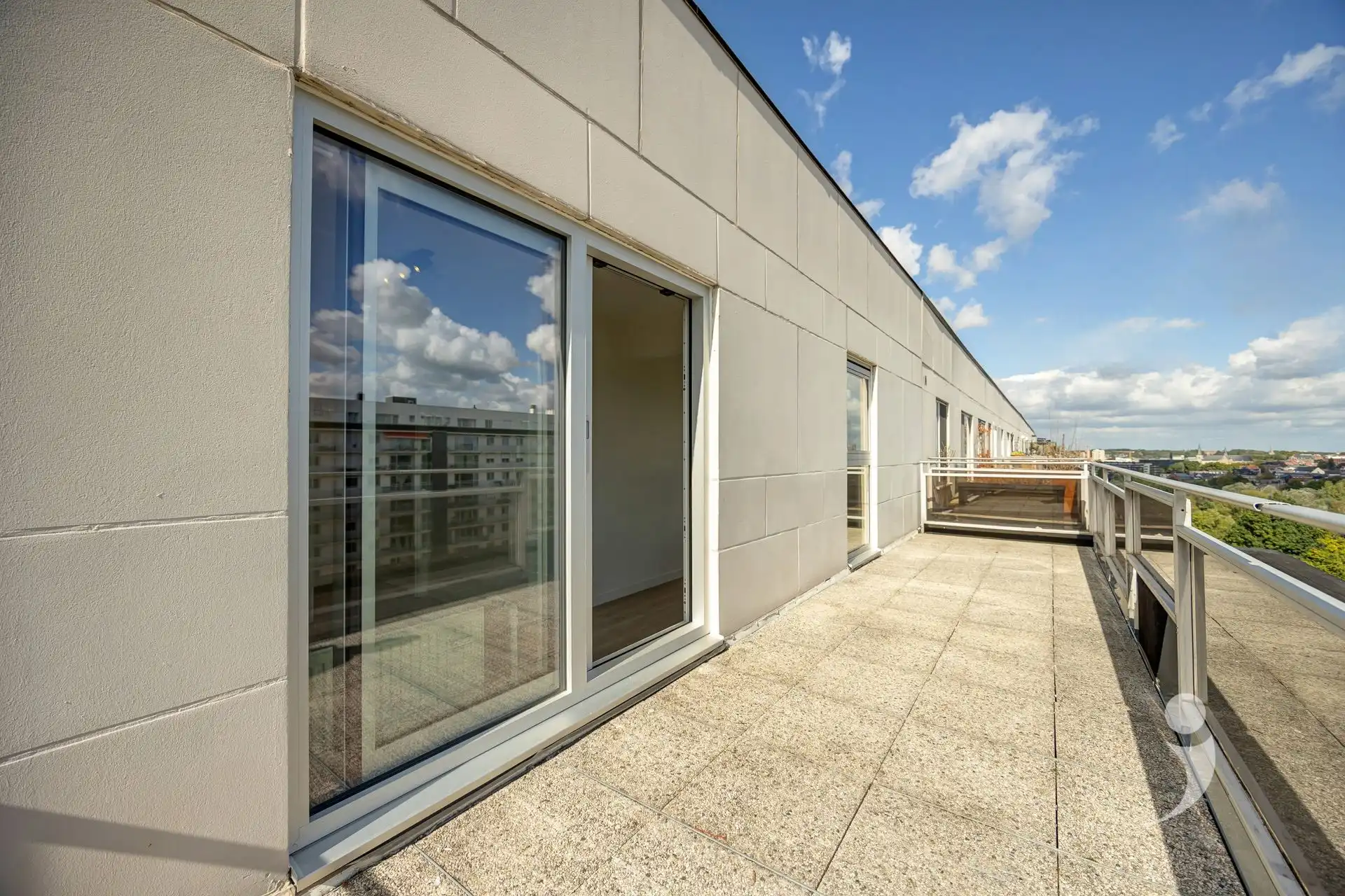Gerenoveerde studio met groot terras en prachtig uitzicht in Heverlee foto 14