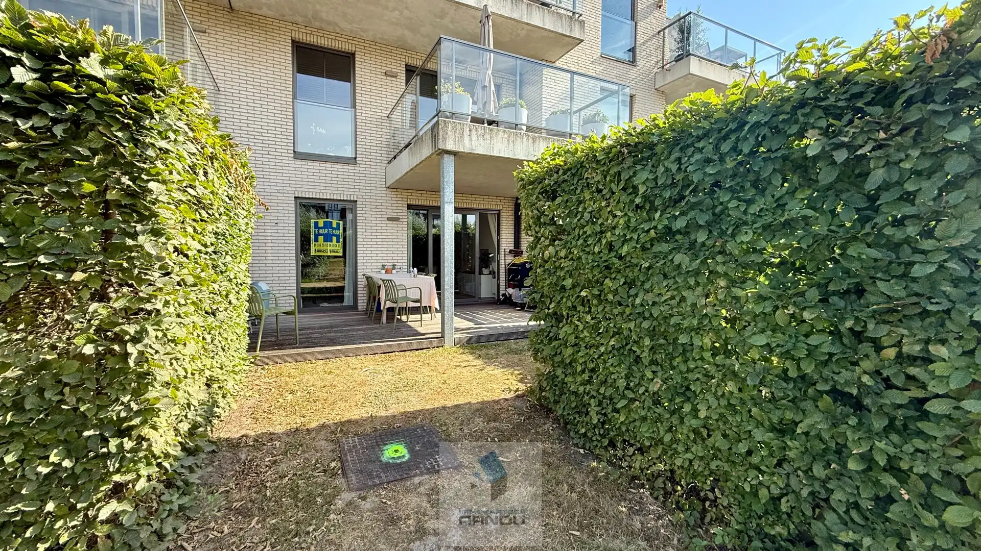 Centraal gelegen, gelijkvloers appartement met 2 slaapkamers en ruim terras met zicht op de Leie foto 18
