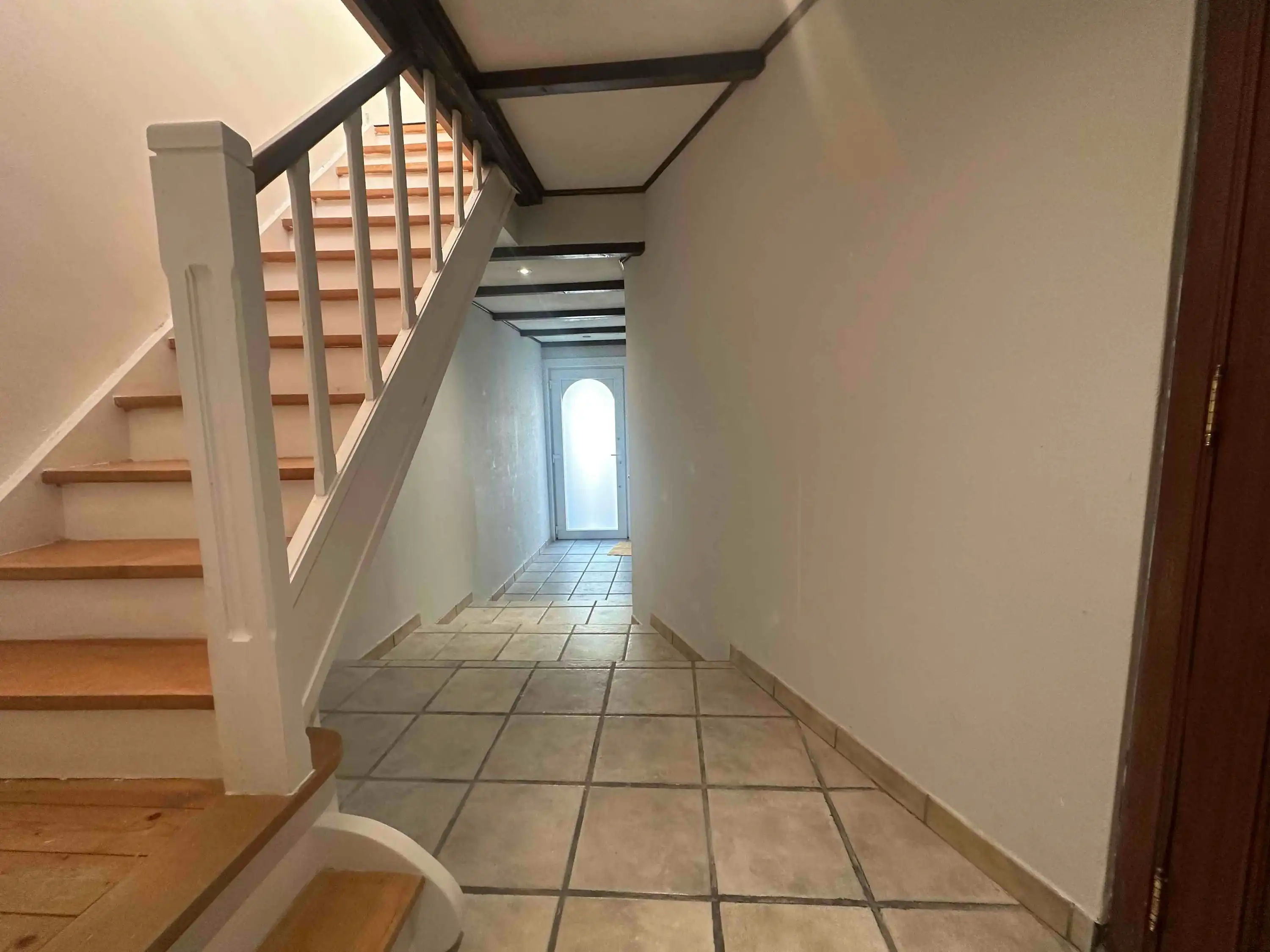 Rustig gelegen woning met 3 slaapkamers, garage en tuin foto 4
