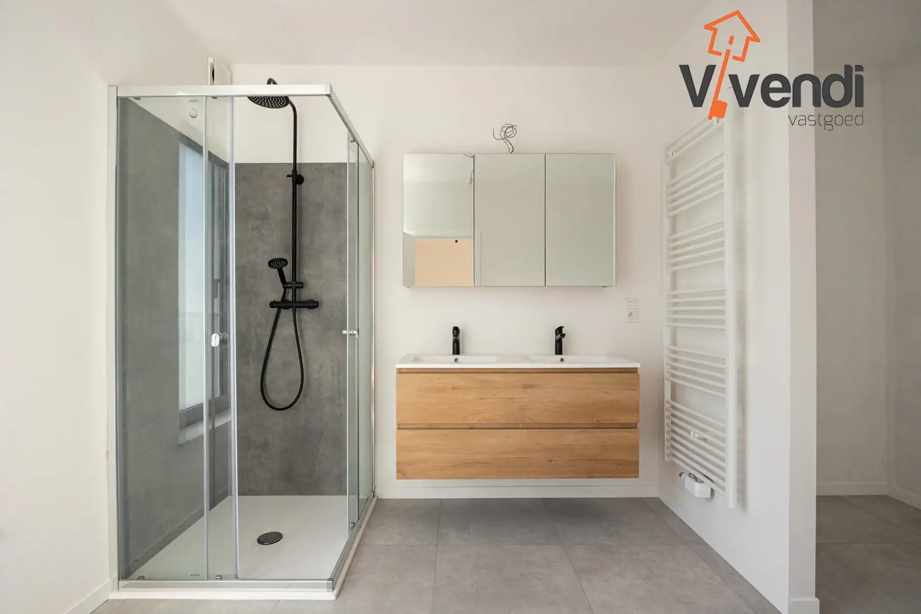 Volledig gerenoveerd opbrengsteigendom te koop. foto 7