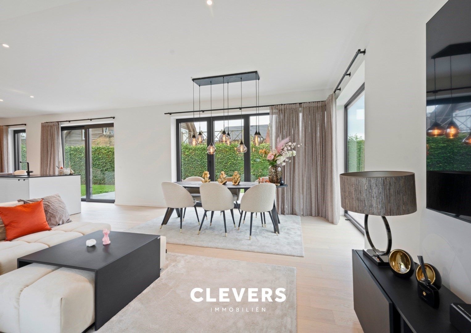 Luxueuze, moderne villa in rustige residentiële omgeving foto 3