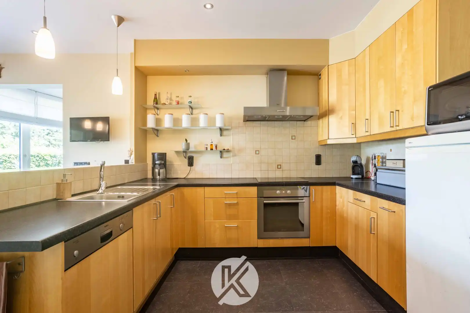 Tijdloze, elegante villa op ruim perceel foto 15