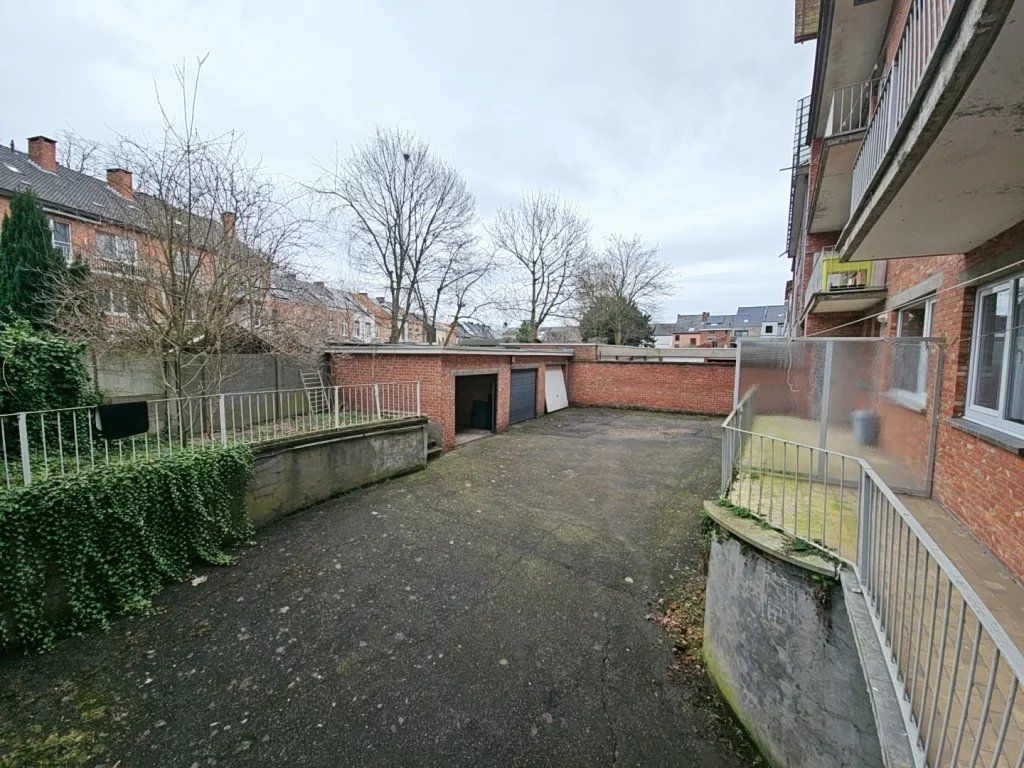 Gelijkvloer appartement gelegen net buiten de kleine ring van Hasselt foto 23