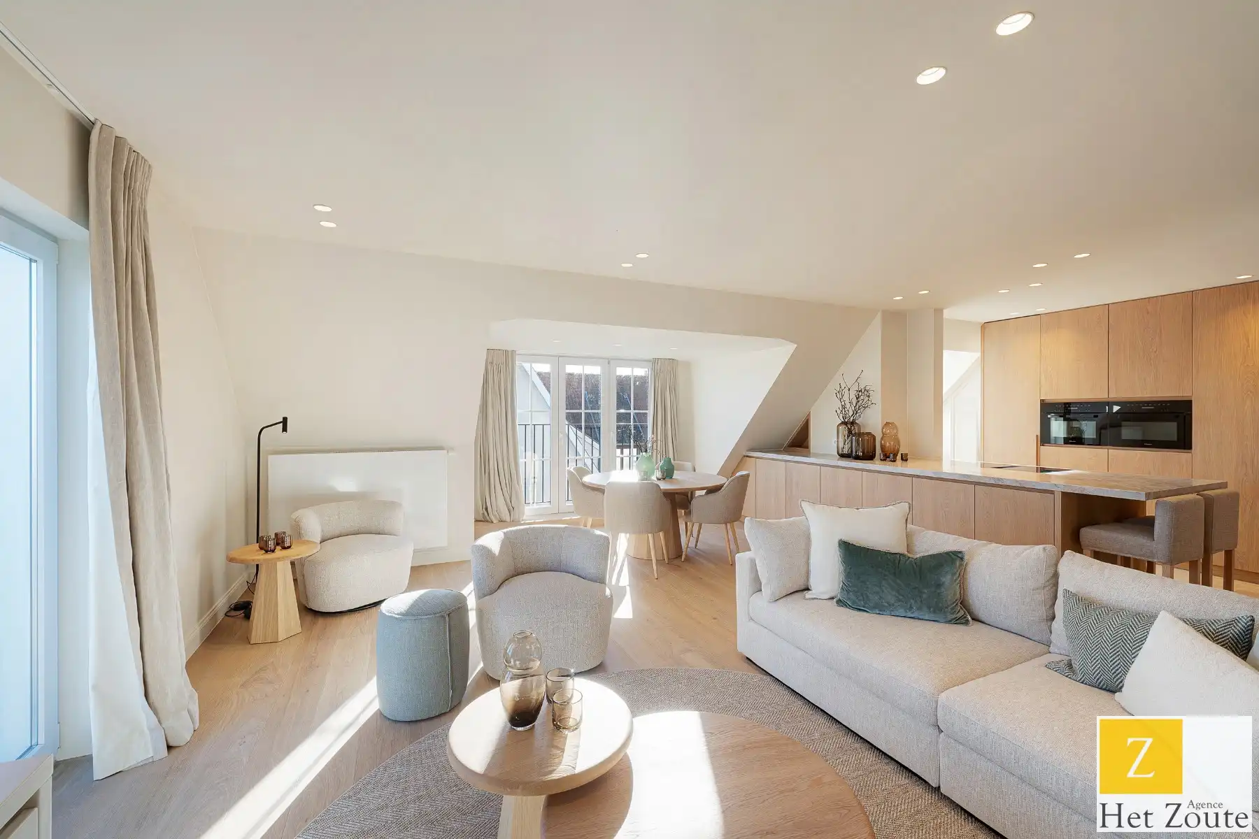 Gezellig appartement met zicht op het Zegemeer te Knokke foto 4