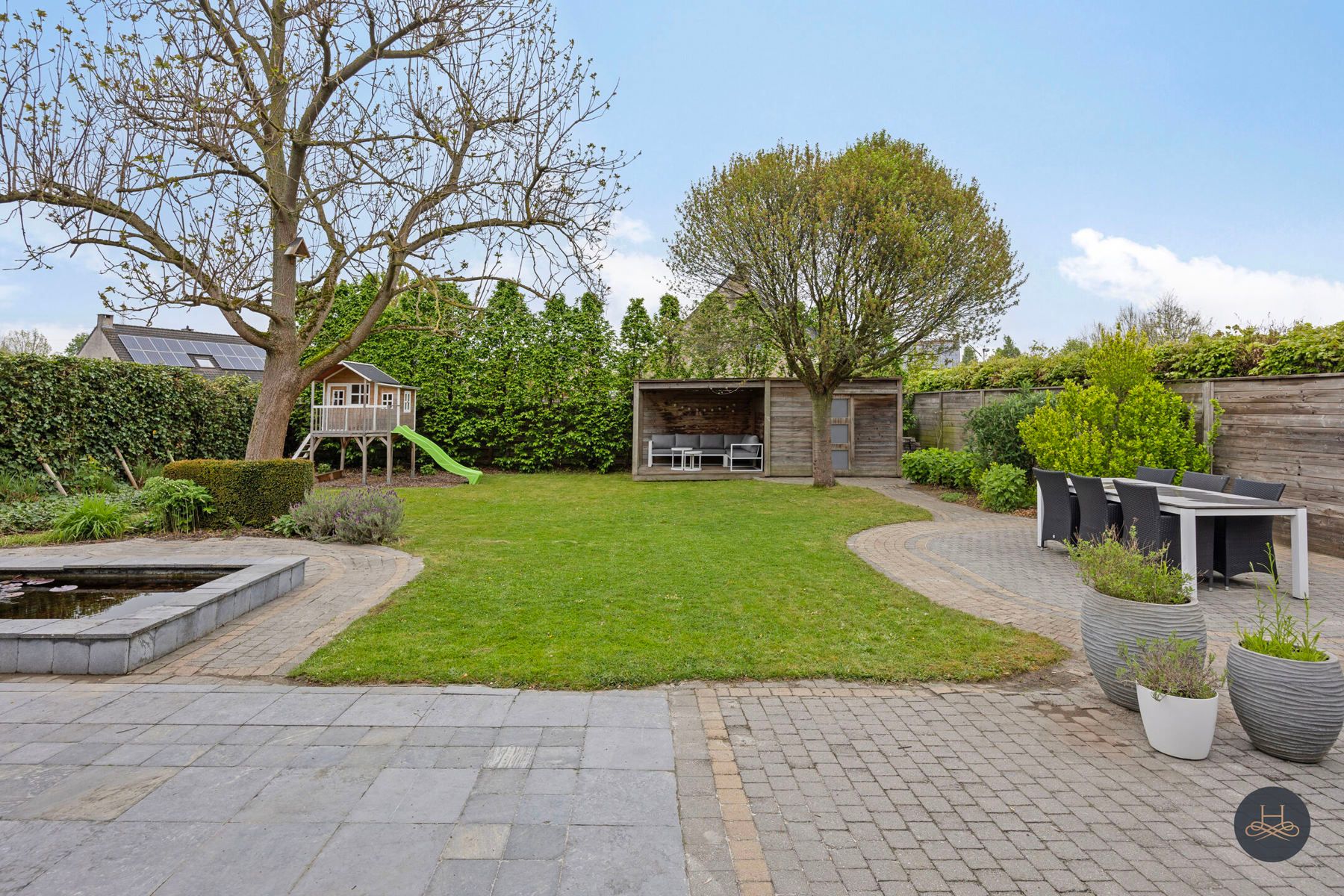 Rustig gelegen, gerenoveerde open woning met prachtige tuin foto 32