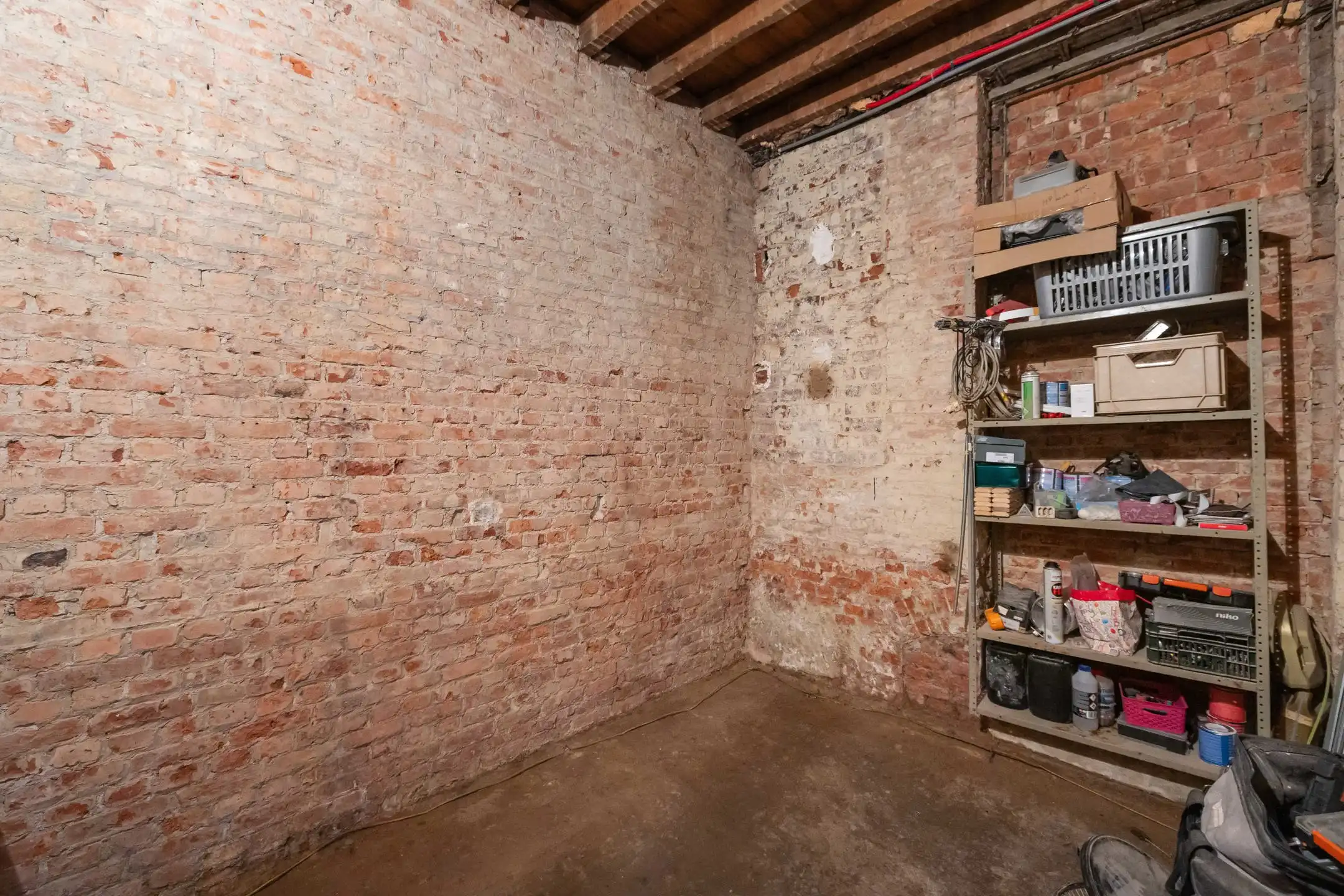 Woning van ± 150 m² met atelier/opslagruimte van ± 100 m² foto 22