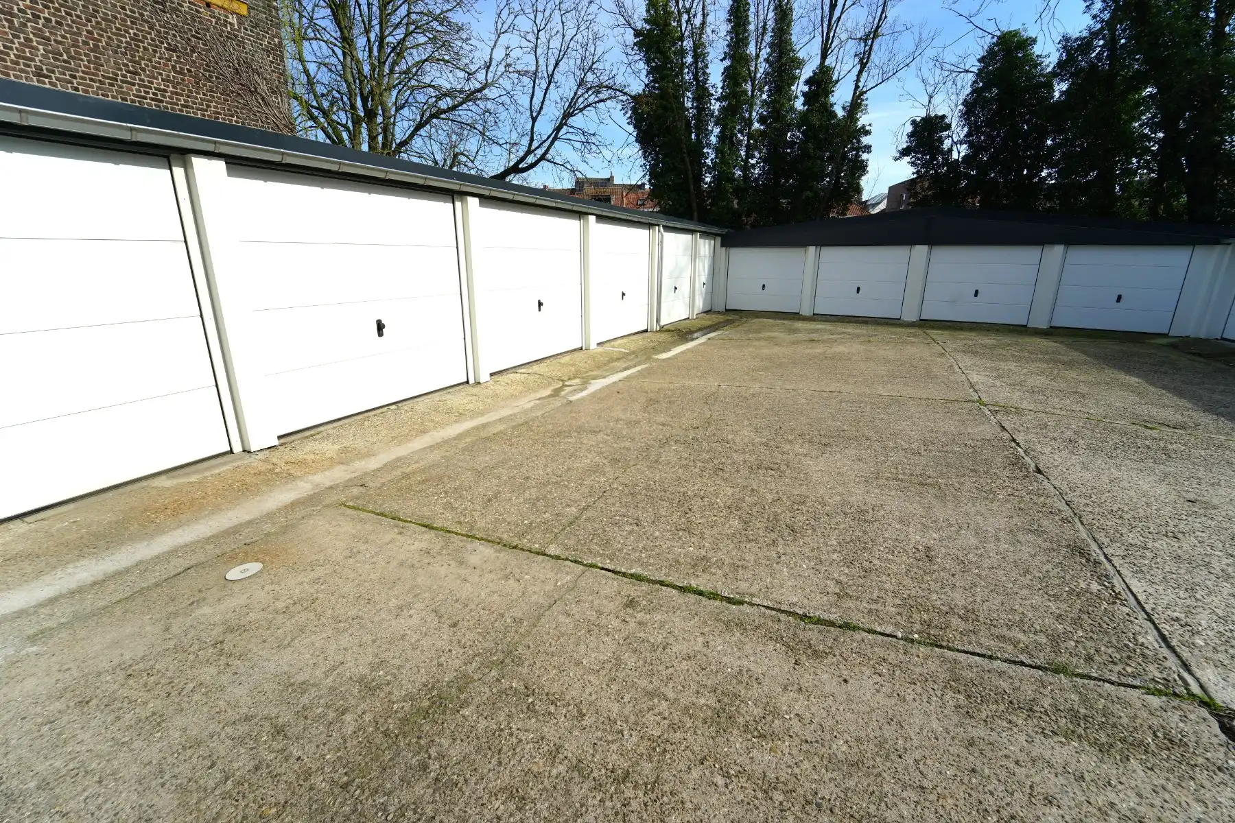 Garageboxen, Opbergboxen en Loodsen in Gent te koop foto {{pictureIndex}}