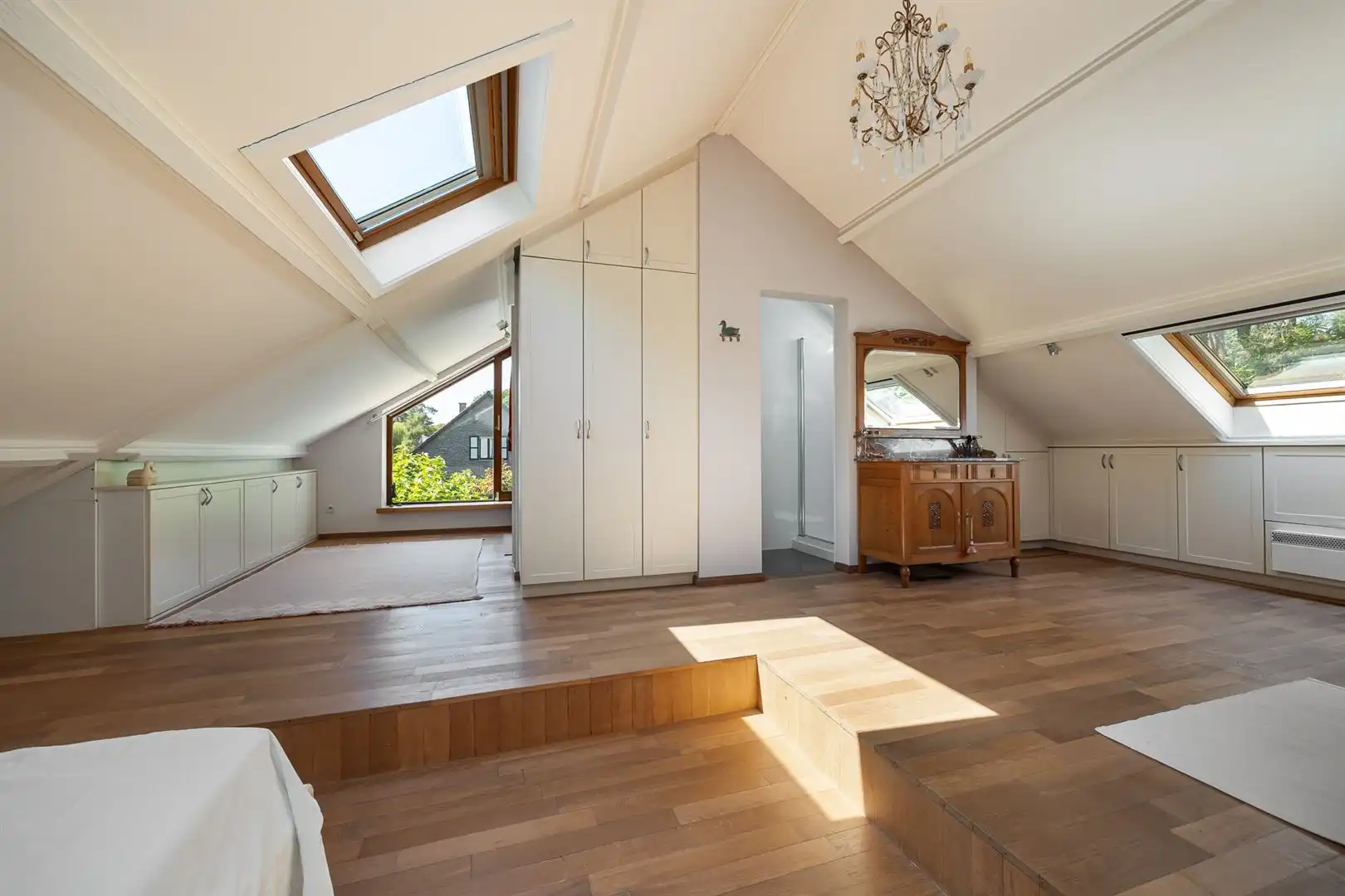 Karaktervolle woning met veel ruimte en prachtige tuin! foto 16