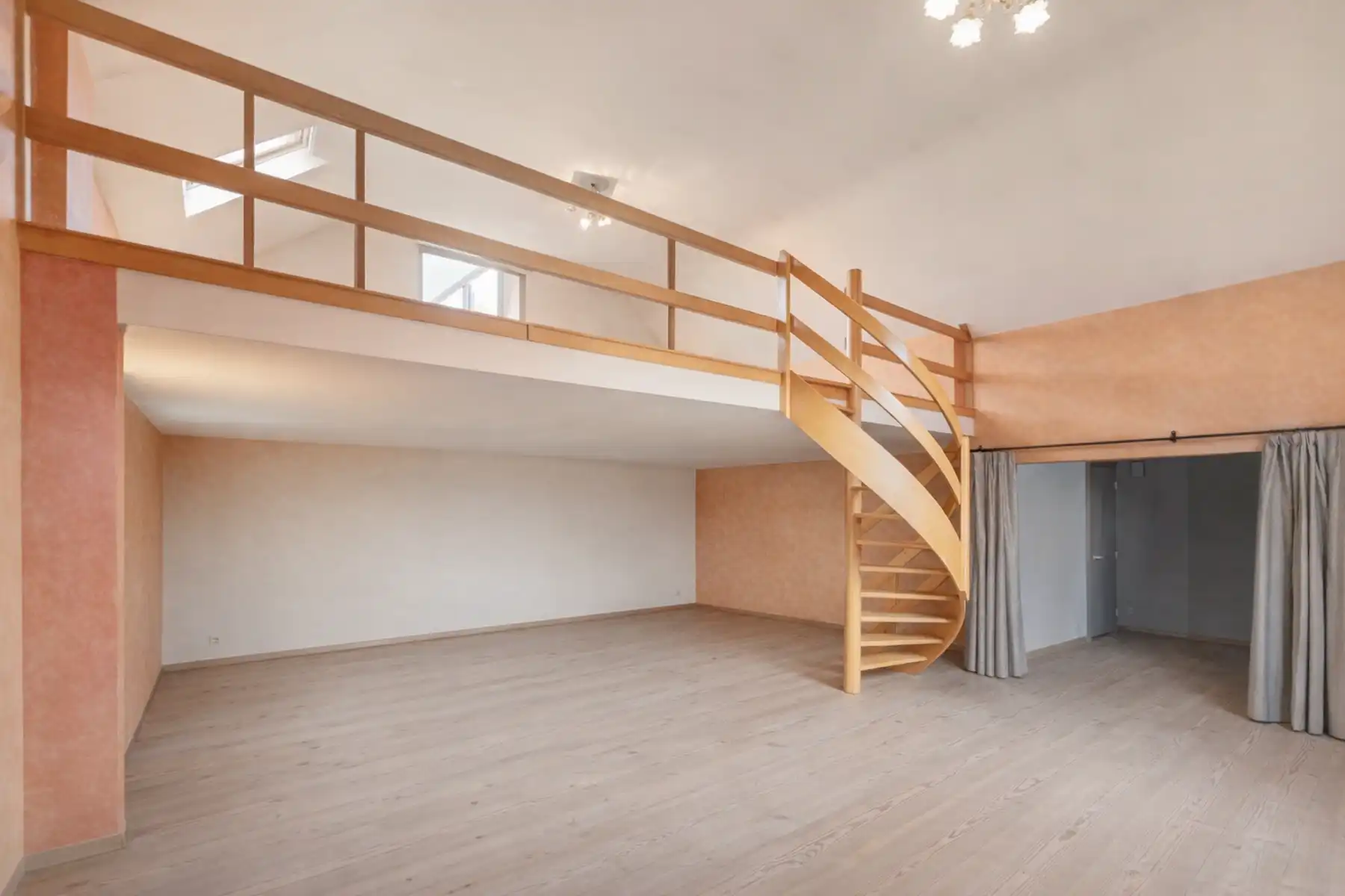 ruime gezinswoning op een prachtig perceel te Zele foto 3