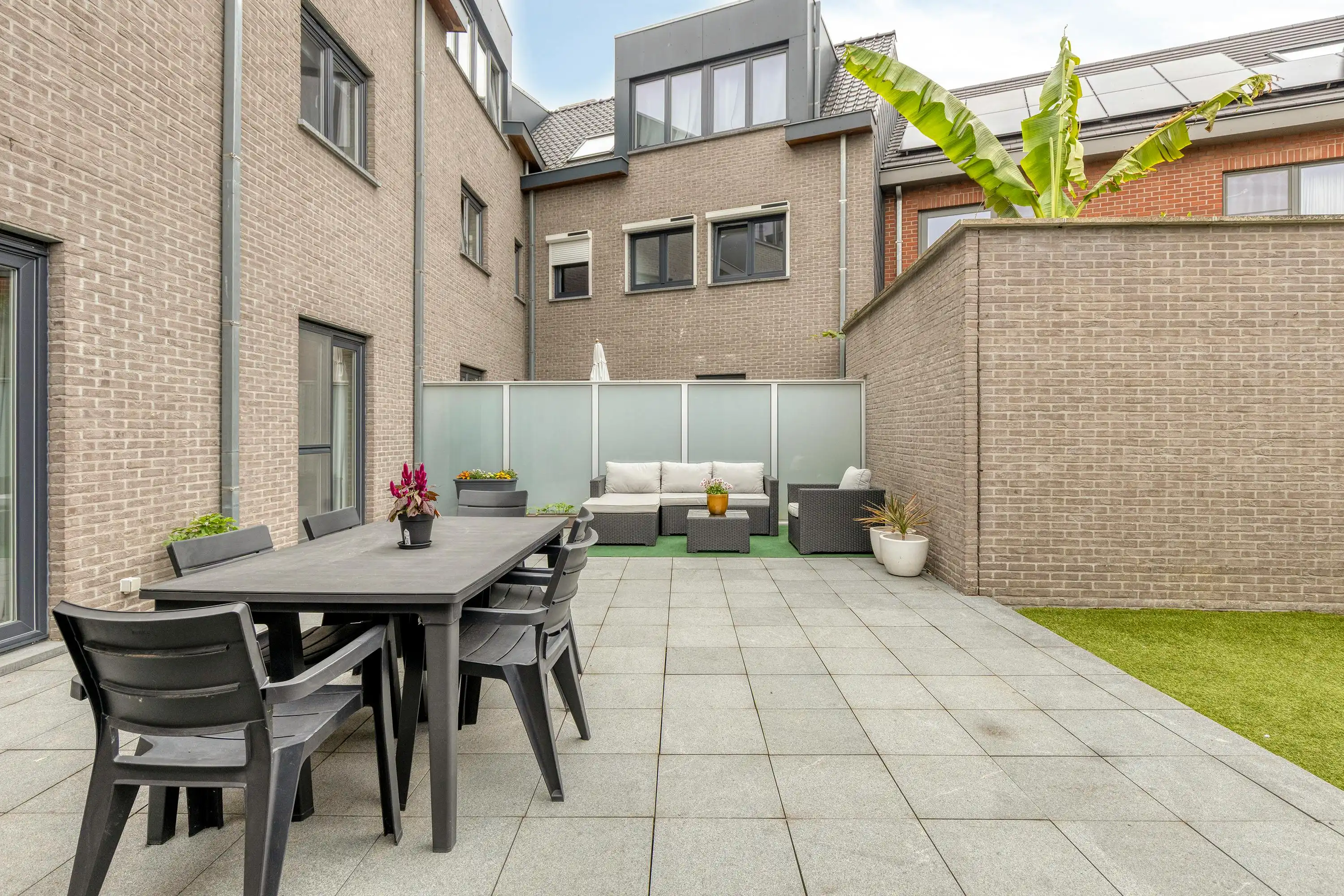 Lichtrijk appartement met 2 slaapkamers en ruime buitenruimte te Zwijnaarde foto 10