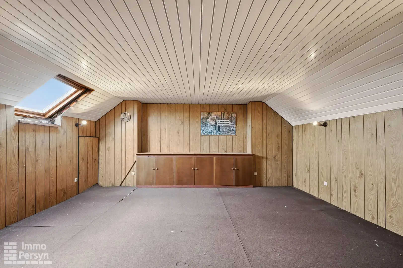 Te renoveren woning met zuidtuin en achteringang met garages foto 16