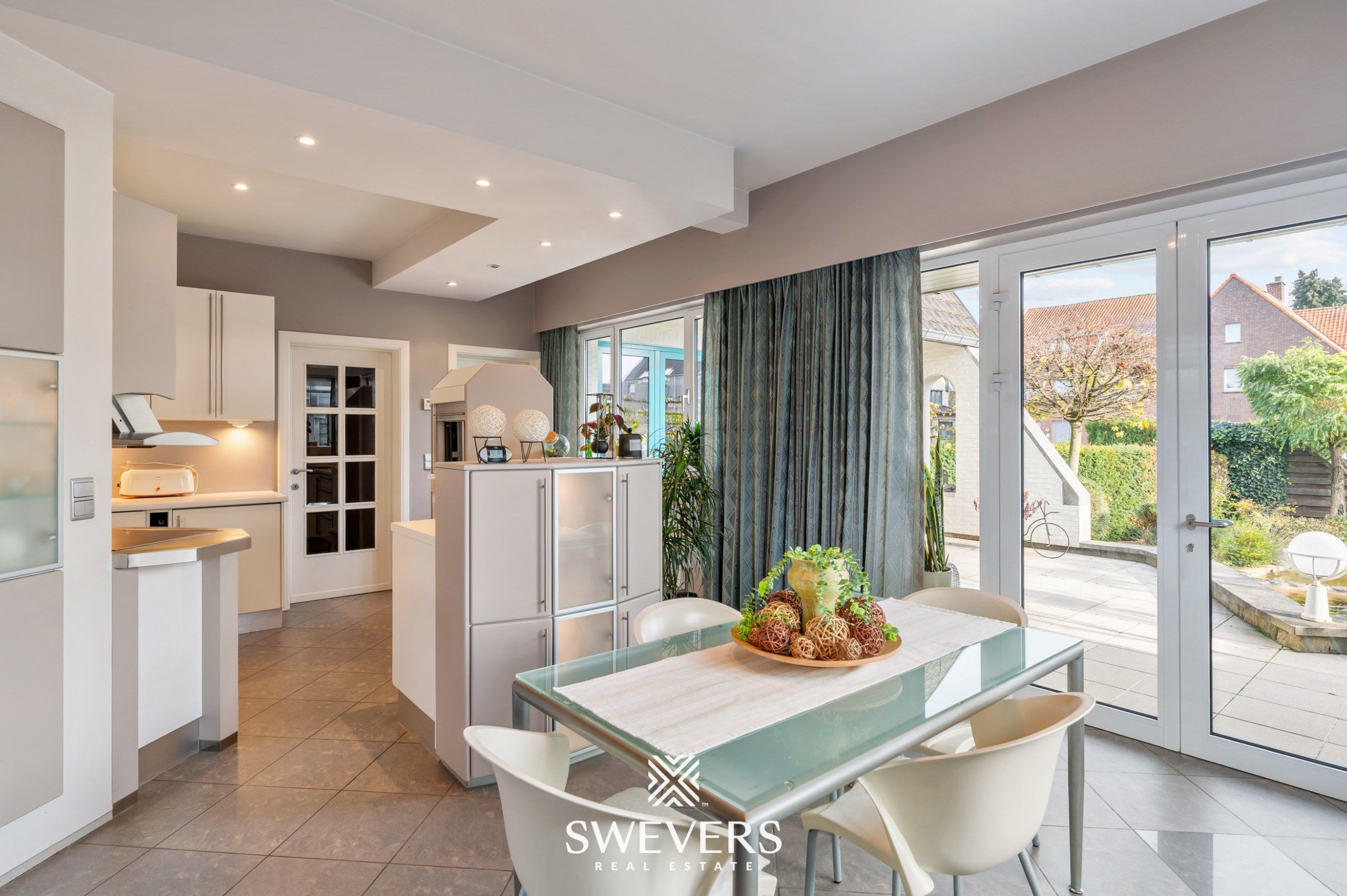 Instapklare gezinswoning op 11are 30ca in centrum Beringen foto 10