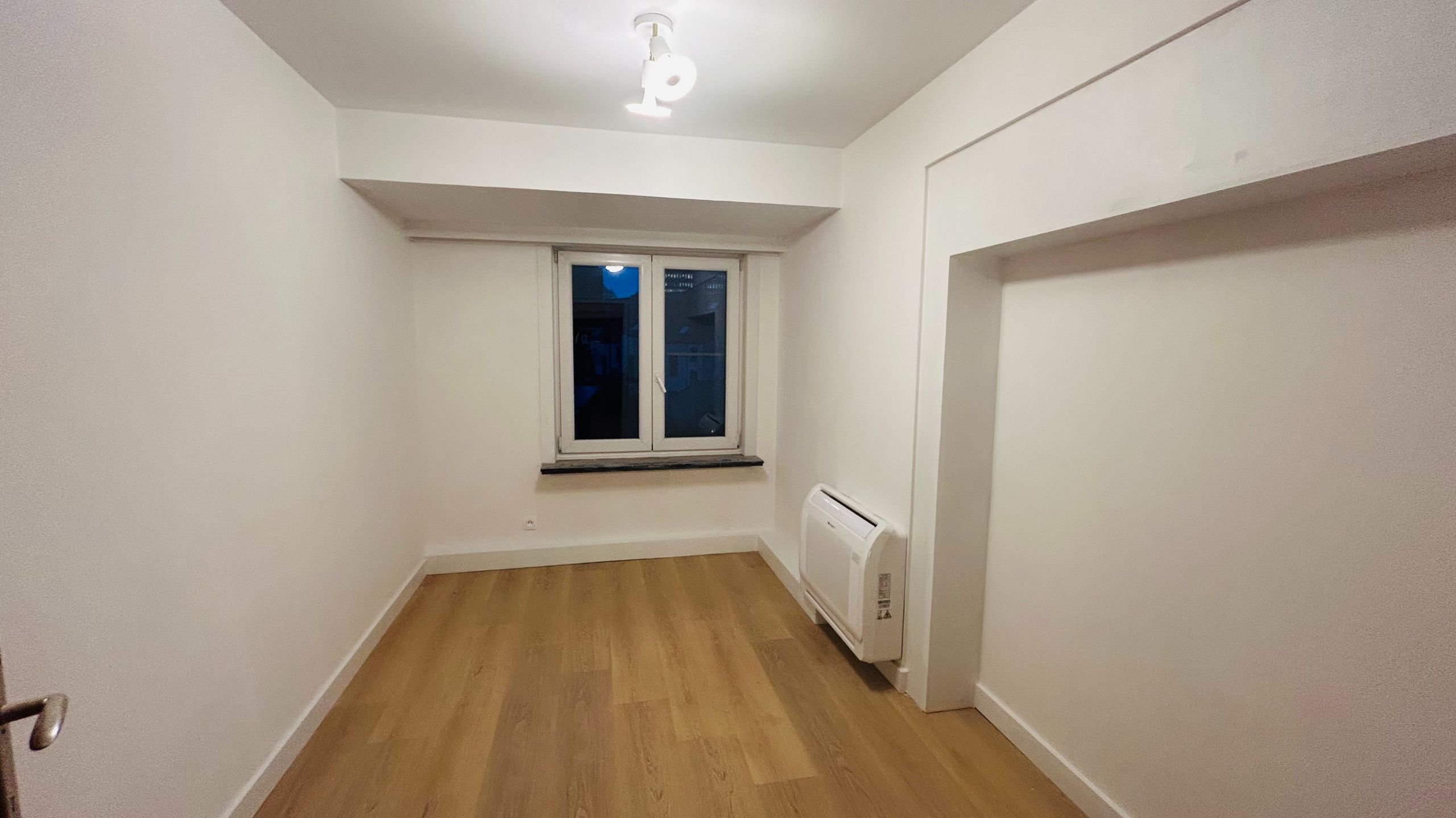 Ruim appartement met 3 slaapkamers op een centrale ligging te Gent foto 8