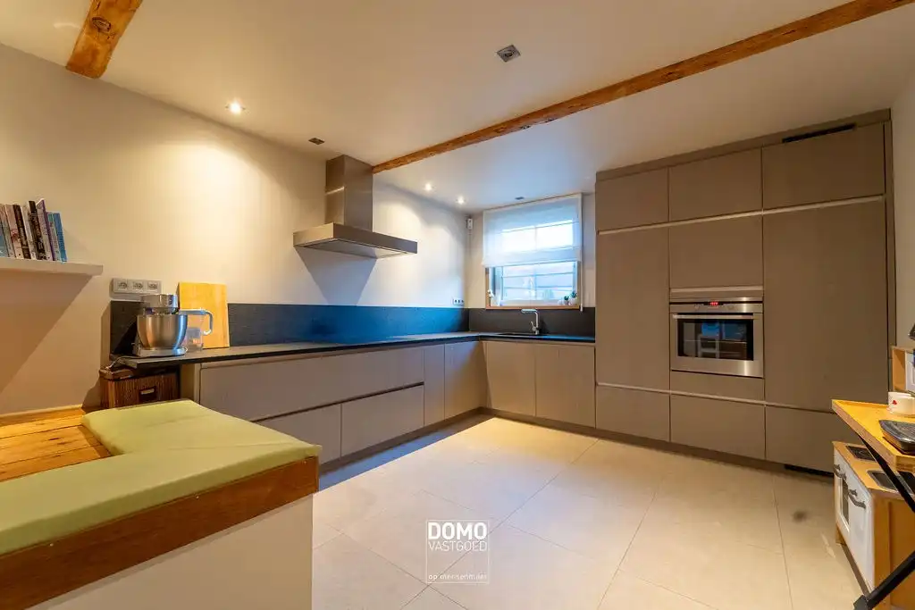 Verrassend ruime woning met karakter te Kuringen. foto 6