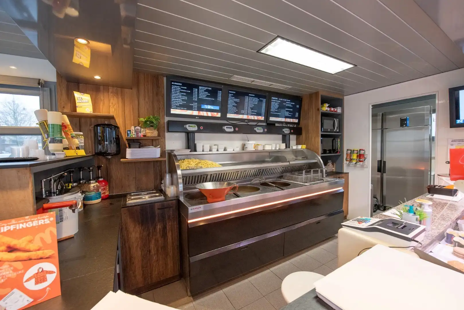 Goed draaiende frituur te koop op het Gaverke te Waregem! foto 4