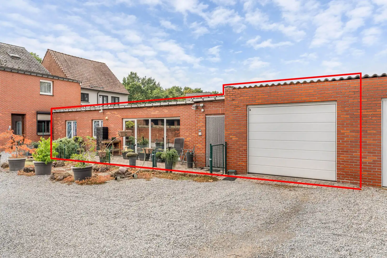 Hoofdfoto van de publicatie: ✨ Gelijkvloers appartement met tuin & garage,  in de Zestienhuizenstraat 🏡