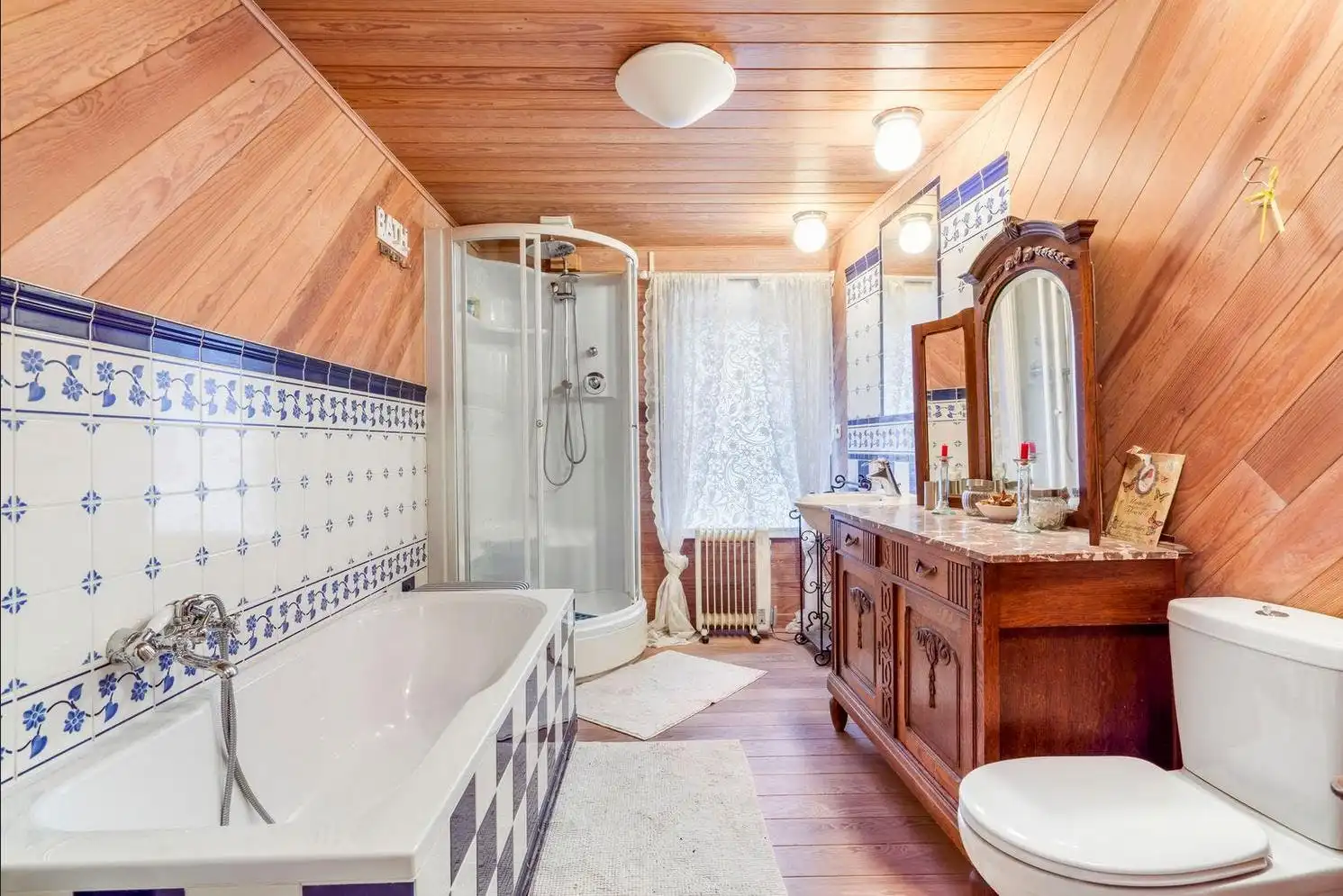 Handelshuis te koop in het centrum van Lissewege foto 12