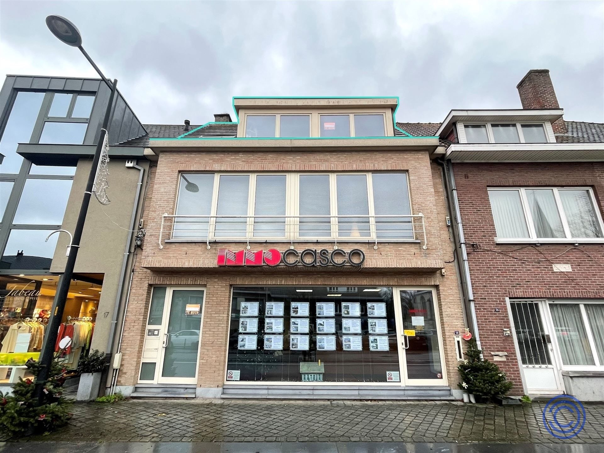Instapklaar appartement in cetrum Hove! foto 2
