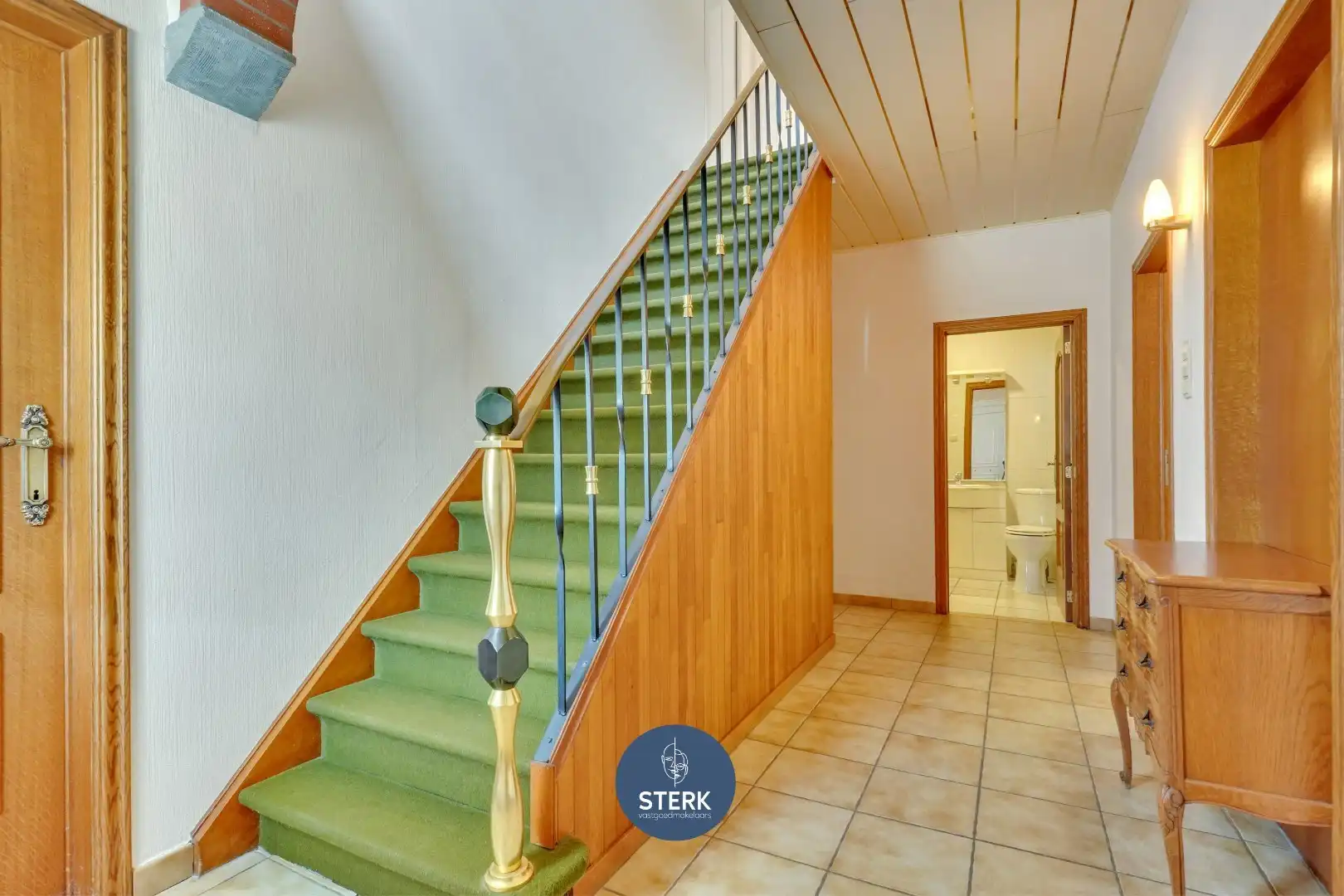 VERZORGDE GEZINSWONING OP EEN ONDERHOUDSVRIENDELIJK PERCEEL IN UIKHOVEN !  foto 5