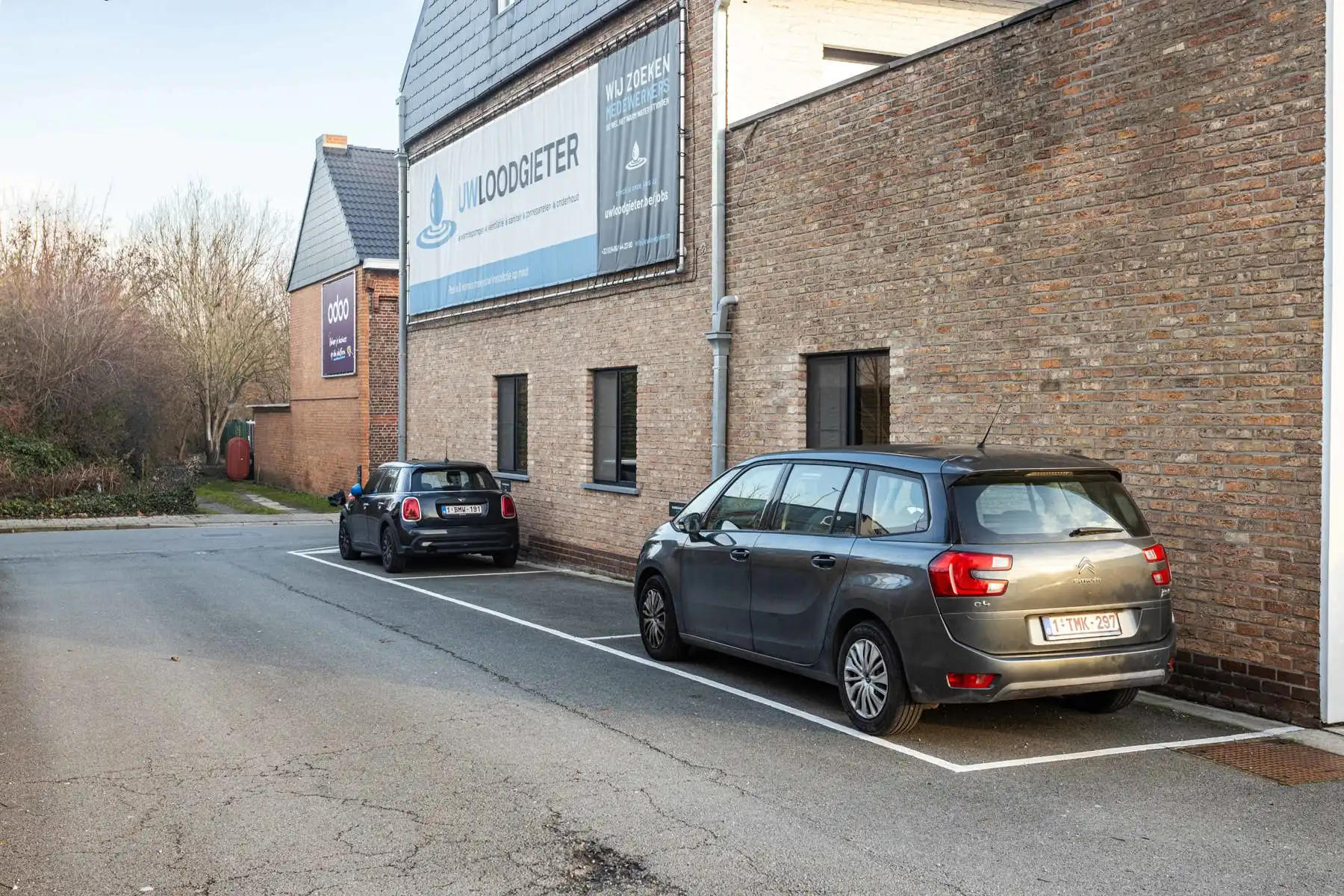 Te koop: ruim dakappartement met terras en private parking foto 2