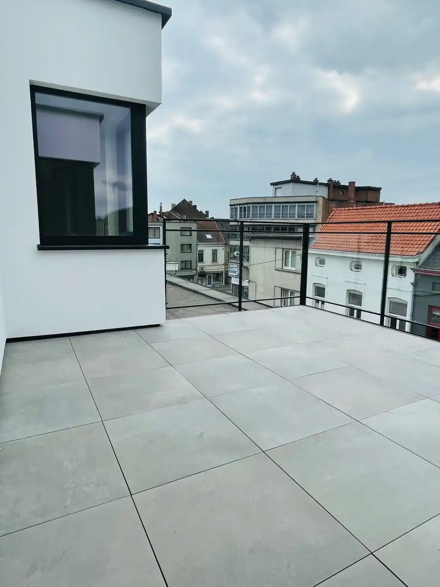 Te huur: Penthouse met ruim terras in hartje Aalst!  foto 14