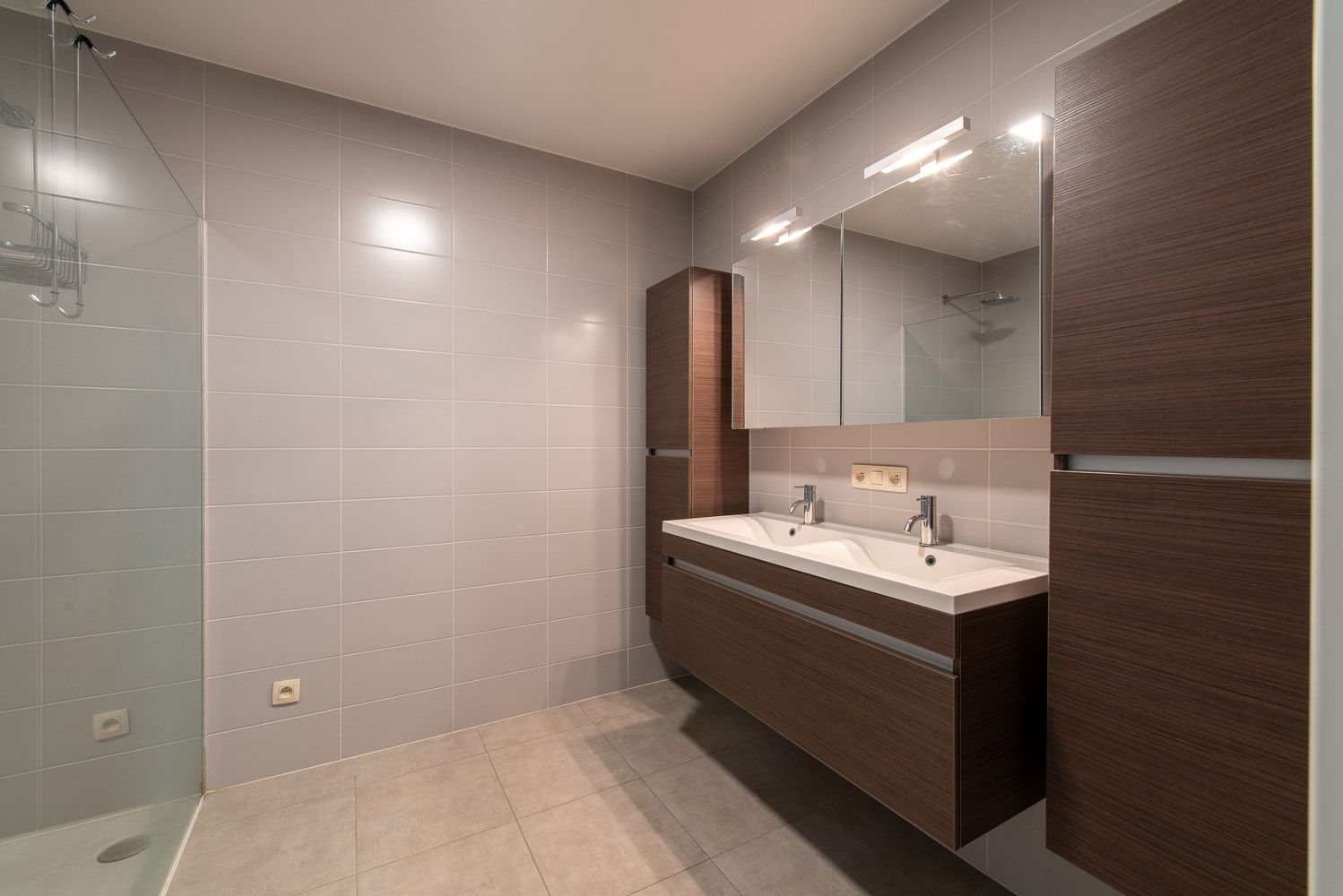 Appartement met 2 slaapkamers in het centrum van Genk foto 20