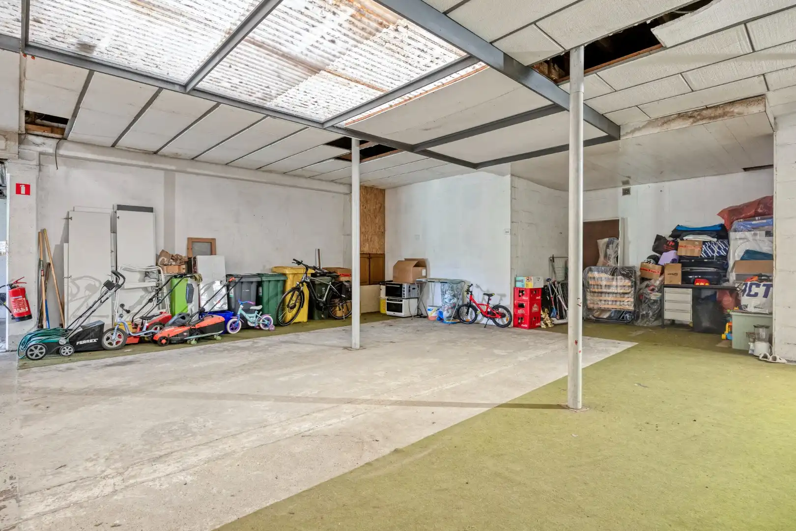 Ruim gelijkvloers appartement met 3 SLPKS, tuin en twee overdekte staanplaatsen !  foto 19