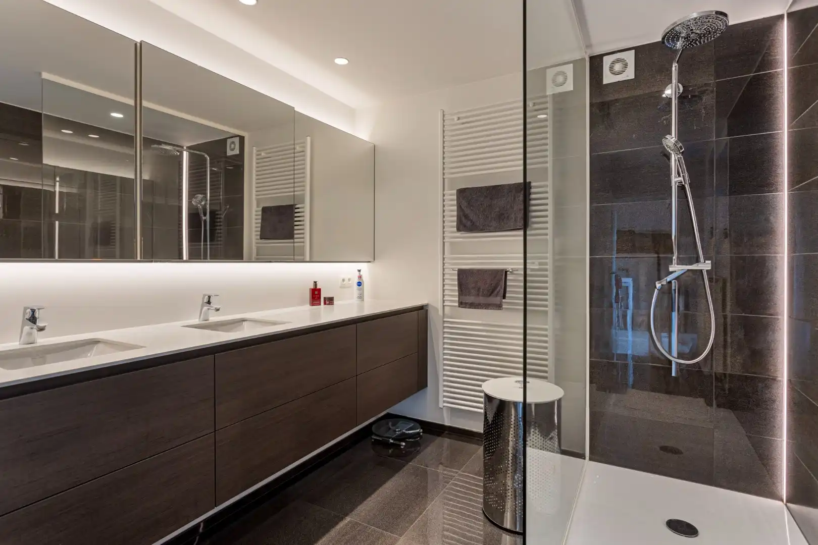 Goed draaiende horecazaak op top locatie in Mol-Achterbos ! foto 23