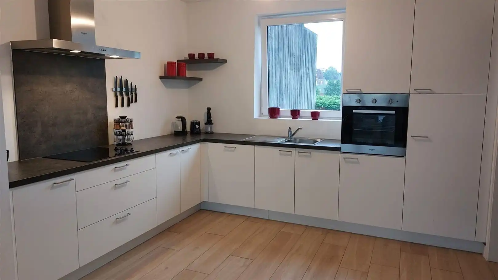 BEN woning met 4/5 slaapkamers, garage en tuin foto 10