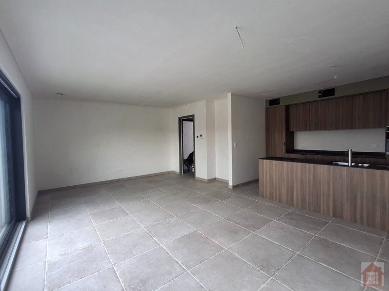 Appartement op topligging met groot terras en parking foto 9