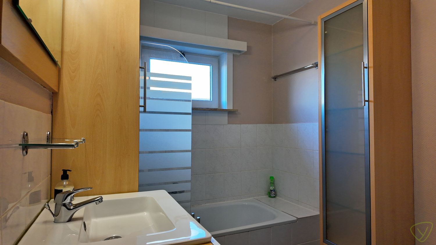 Volledig gerenoveerd appartement op wandelafstand van het centrum! foto 10