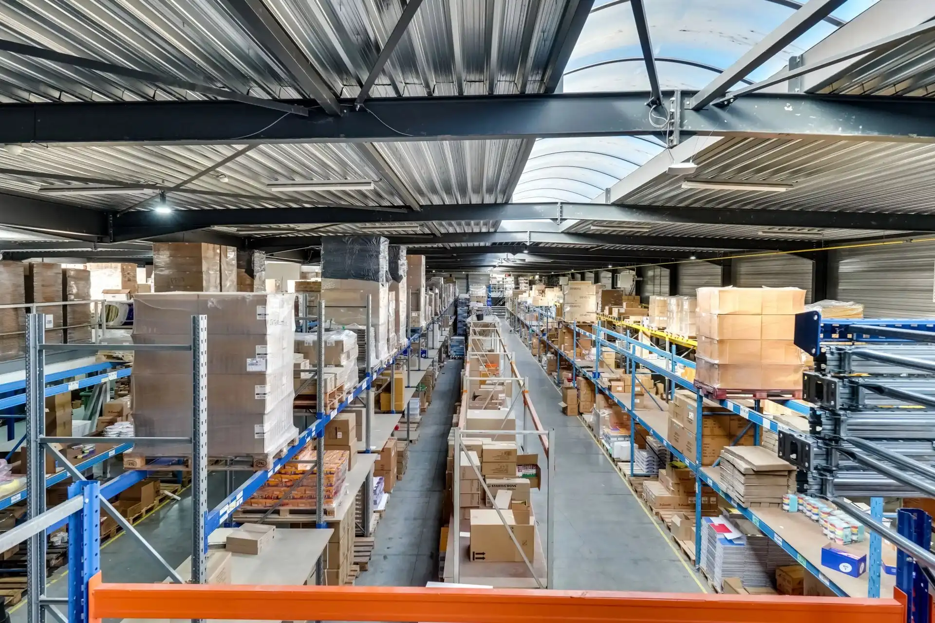 Industrieel gebouw op strategische locatie foto 9