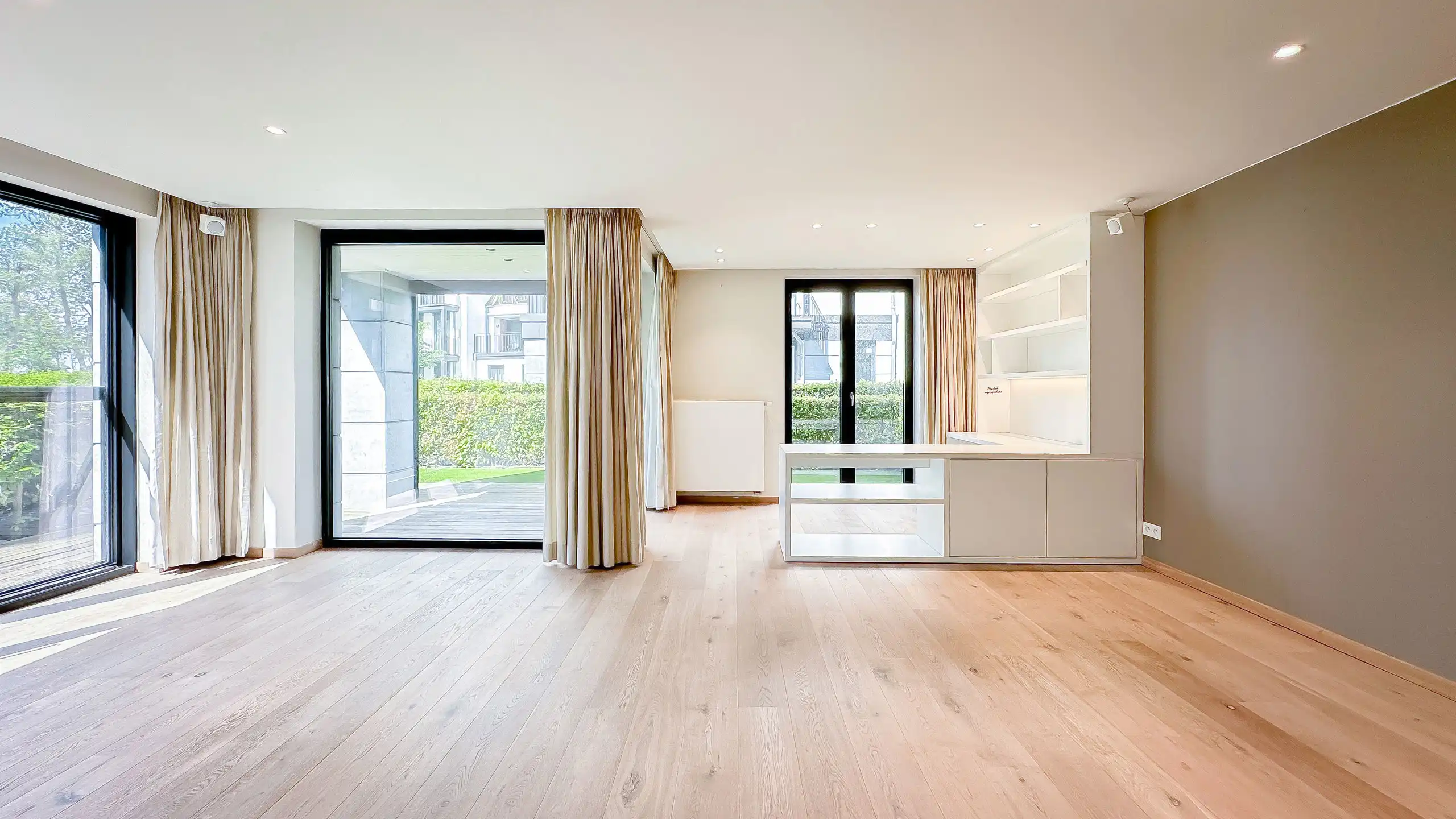 Gelijkvloers HOEKAPPARTEMENT, zonnig terras, te DUINENWATER foto 8