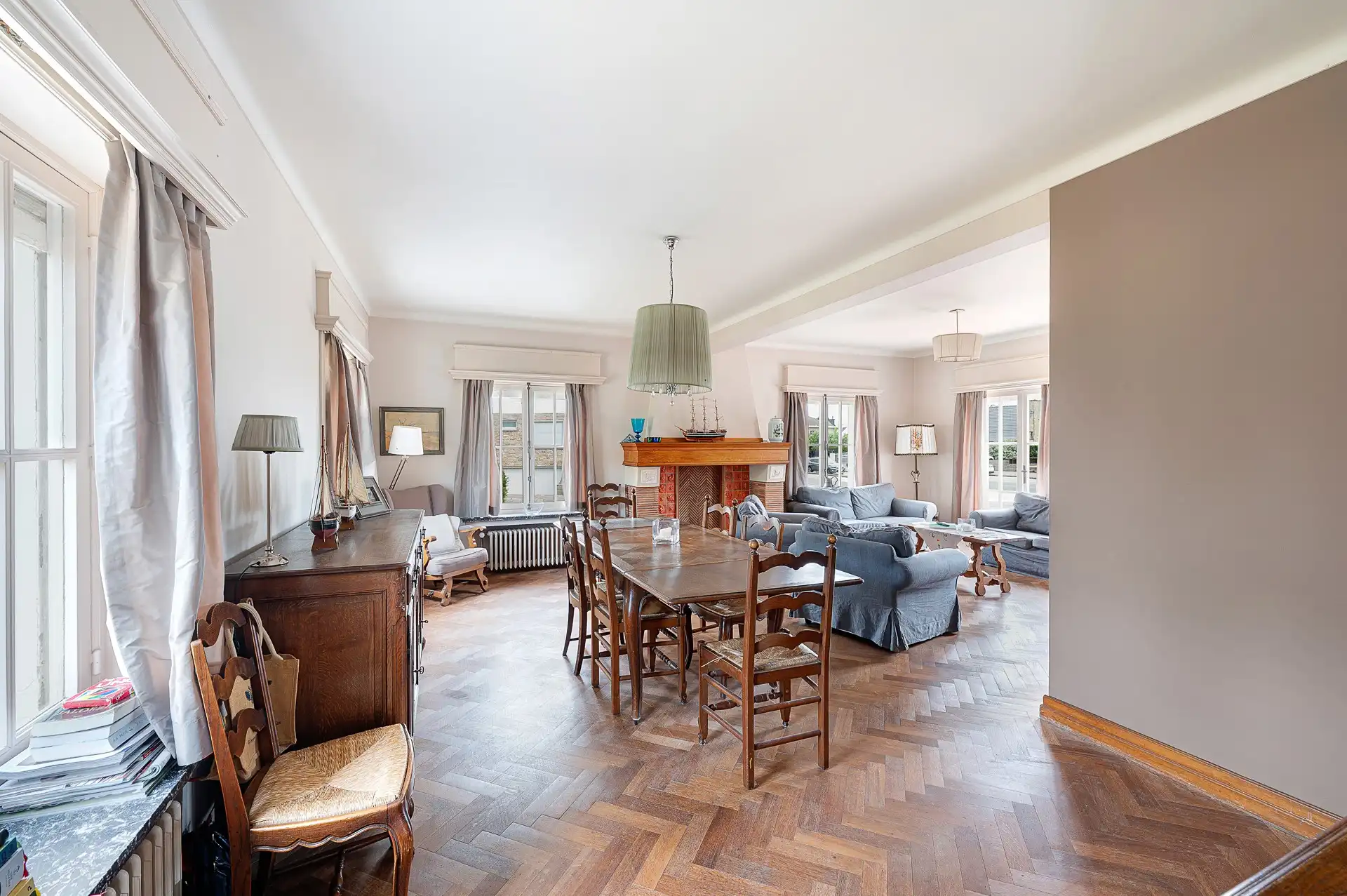 Majestueuze villa op toplocatie en 919m² grond, op slechts 150 meter van het strand foto 10