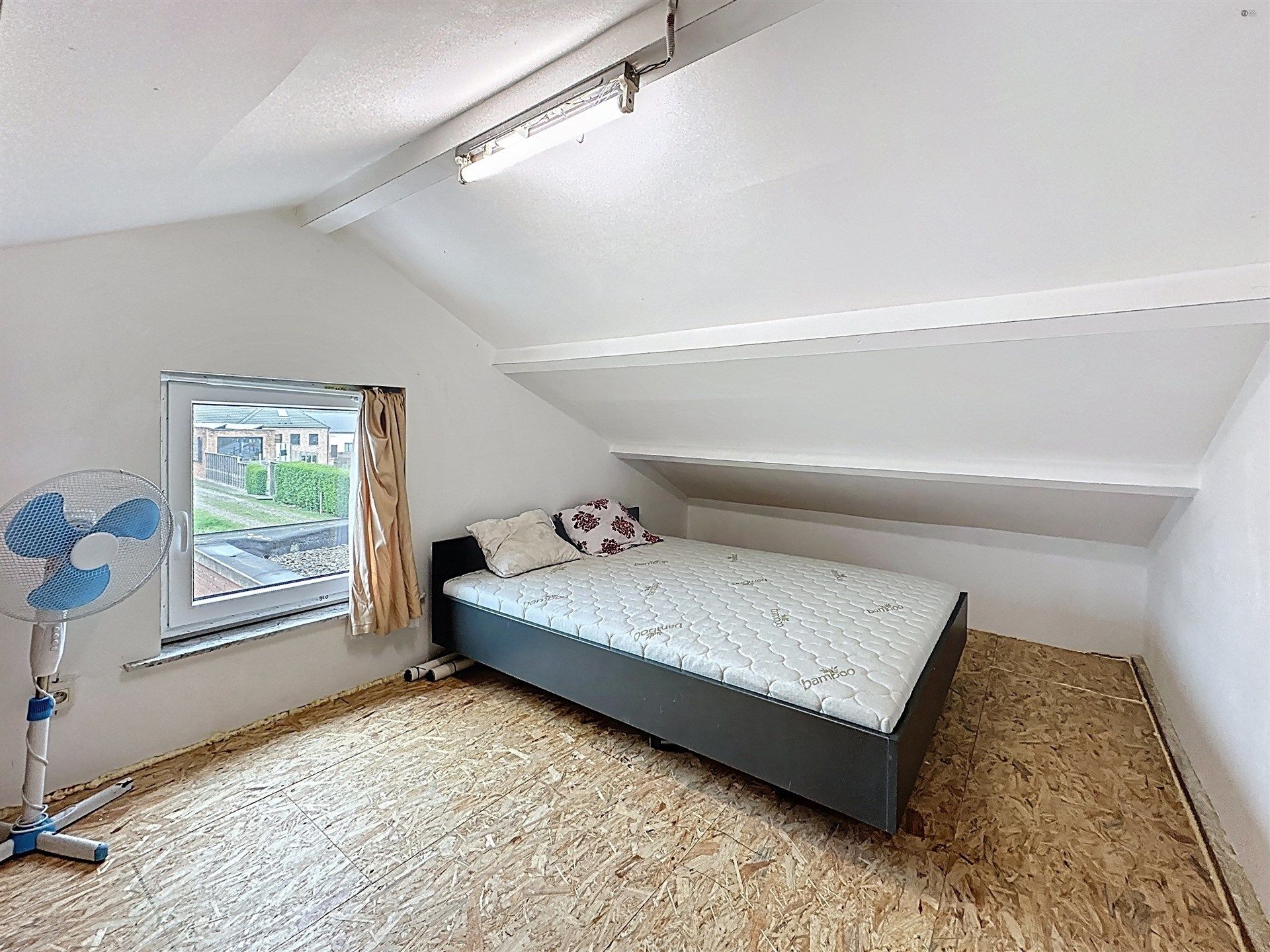 woning met 4 slaapkamers en garage foto 14