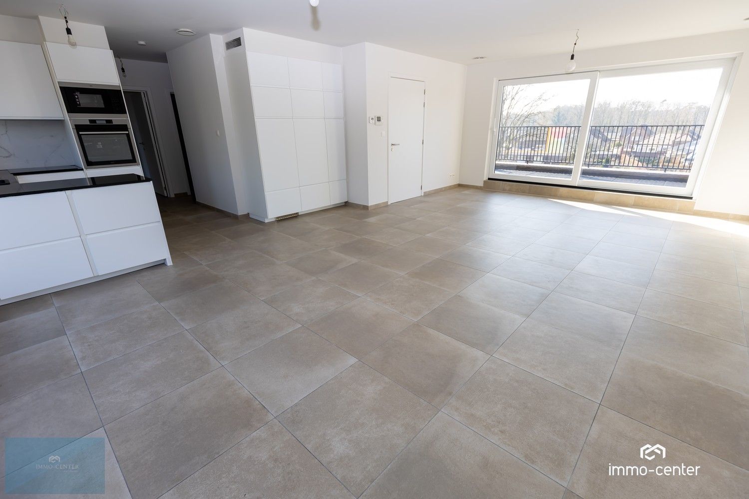 Penthouse met 2 slaapkamers en terras aan voor en achterzijde foto 7