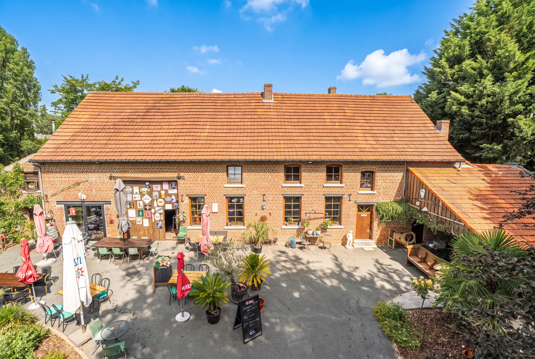 Karaktervolle woning op een perceel van 1.228 m²  foto 3